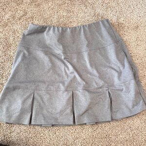 TAIL Pleated gray tennis skirt in Size XS